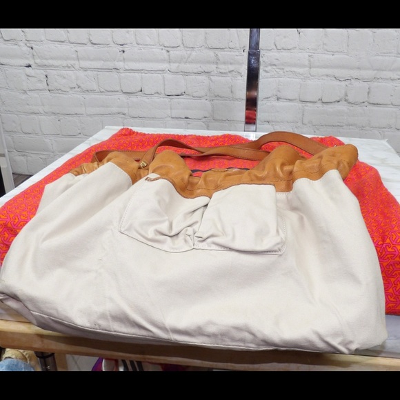 Tory Burch Linden Leather studded drawstring tote - Picture 10 of 12